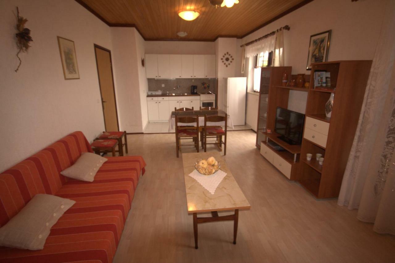 Apartments Cvelic Milovcic 马林斯卡 外观 照片